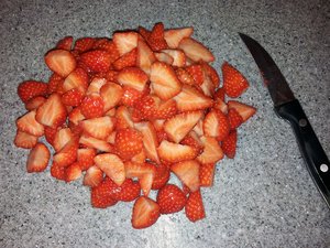 Erdbeer-Kirsch-Jogurt Arbeitsschritt 1