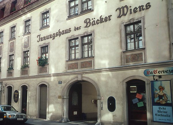 Haus der Bäckerinnung in der Florianigasse 13 im 8. Wiener Gemeindebezirk